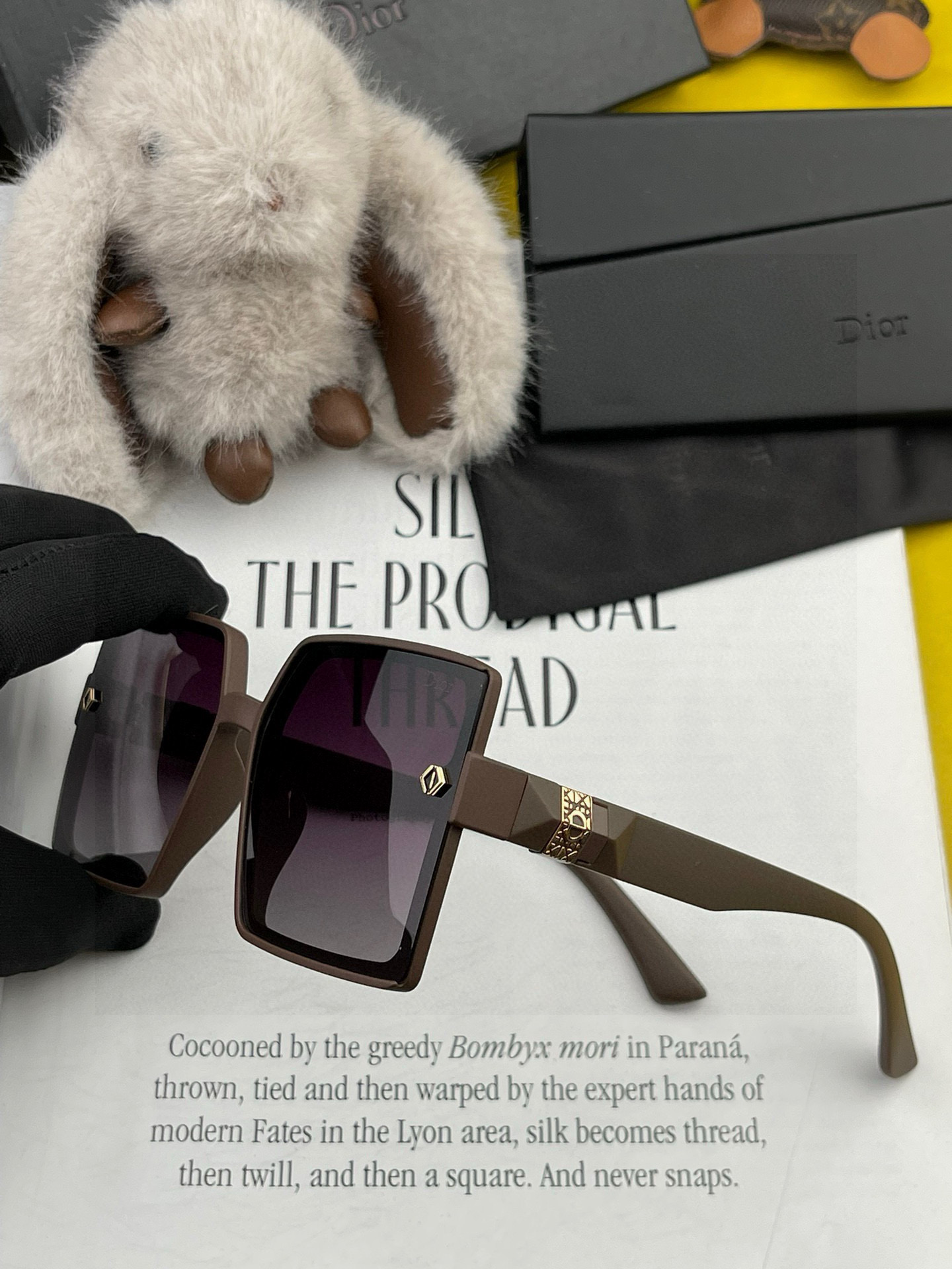 🔺 【DIOR】2025开春新款 潮流爆款 时尚方框偏光太阳镜 高品质 佩戴舒适 网红潮款墨镜 女士高清