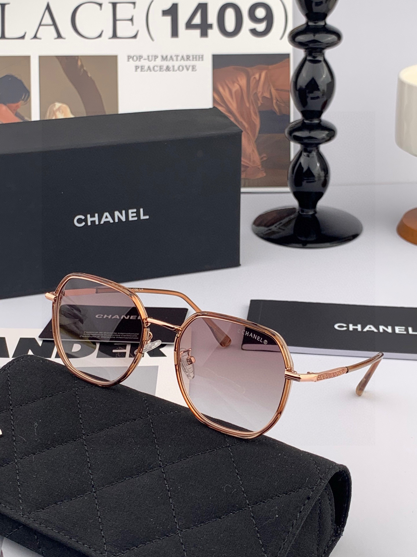    新品CHANEL 香奈儿太阳镜以独特魅力和前卫风格诠释春夏最新眼镜，质感超好佩带舒适 型号：CH9