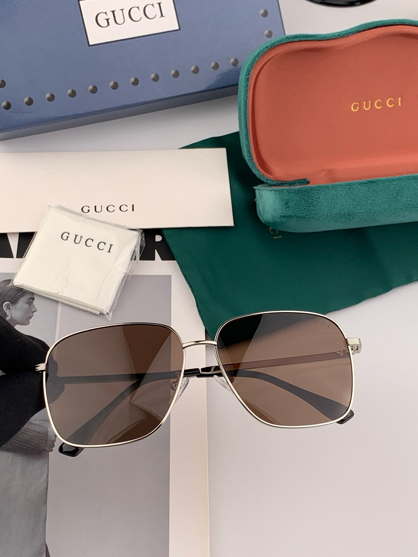   Gucci 。  高品质男女款墨镜   👍 进口宝丽来偏光镜片  。蛤蟆镜 开车钓鱼都可 。百搭显瘦