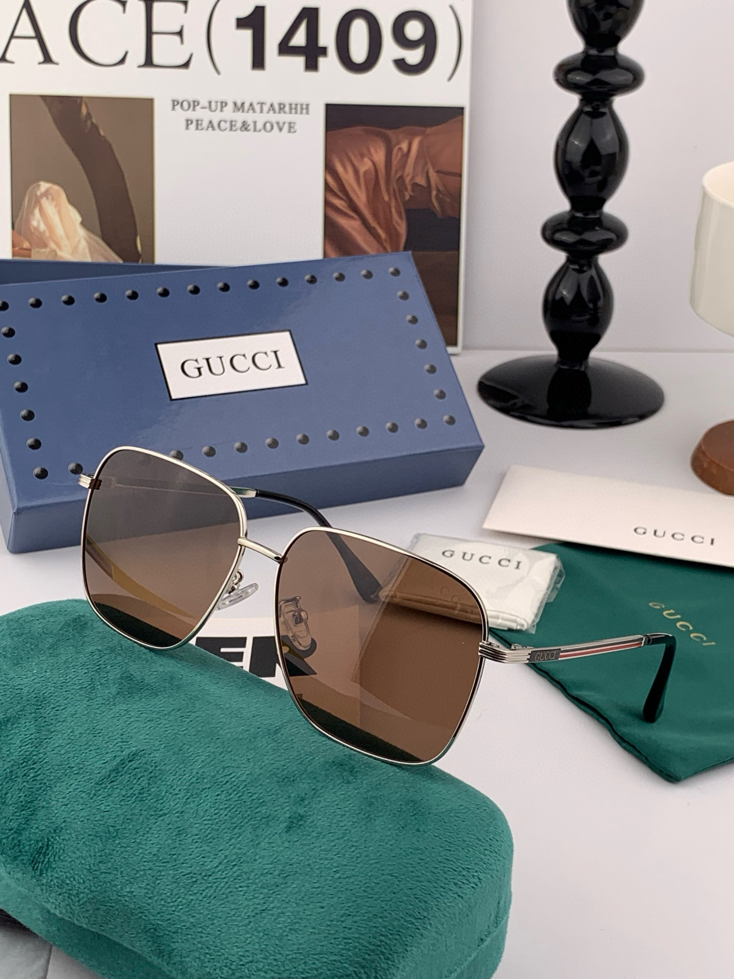   Gucci 。  高品质男女款墨镜   👍 进口宝丽来偏光镜片  。蛤蟆镜 开车钓鱼都可 。百搭显瘦