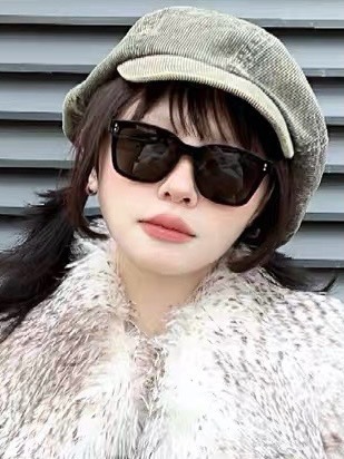   GUCCI  新款连体尼龙偏光太眼镜，情侣款时尚方框太阳镜佩戴舒适网红潮流款墨镜，大气女人范儿，大脸