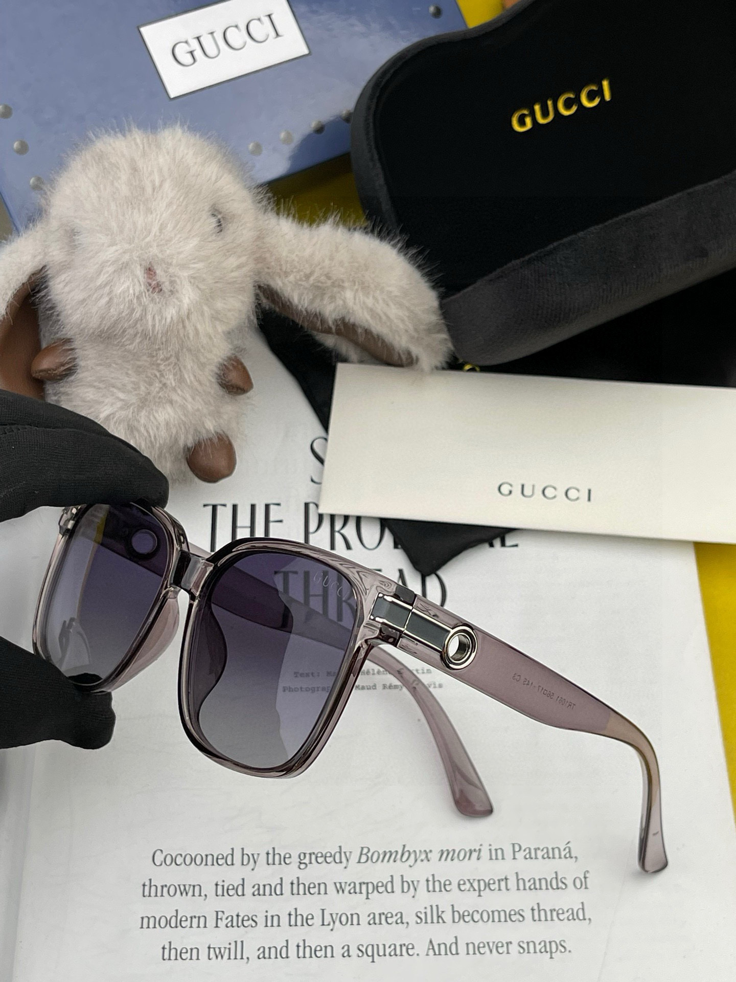  GUCCI 2025开春新款 最新款方框太阳镜 各路网红纷纷带起气场满分‼️ 俏皮甜美.上脸效果更佳.