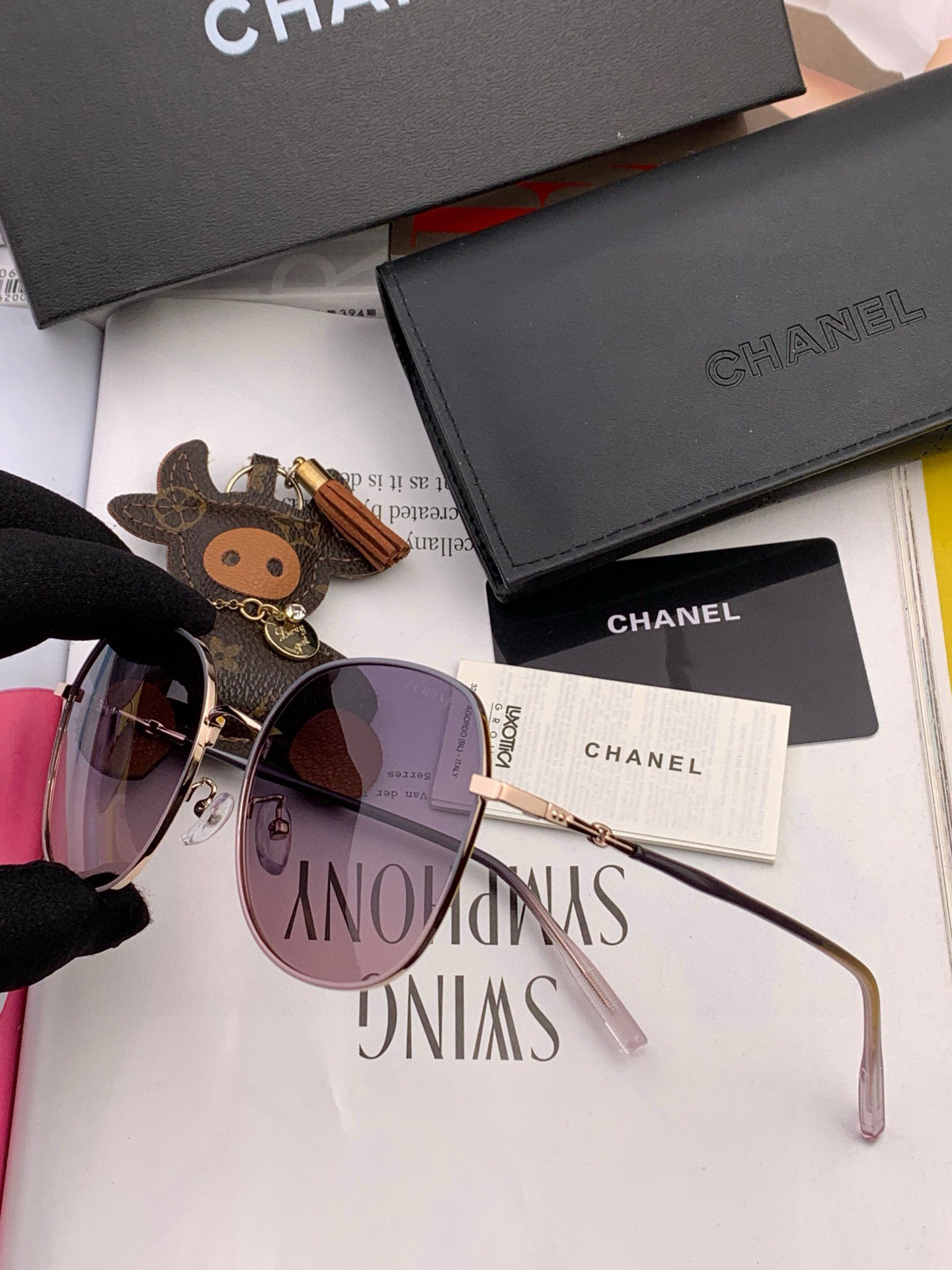  【CHANEL】香奈儿 2025新款山茶花潮流爆款 时尚圆框高清偏光太阳镜 佩戴舒适 网红潮款墨镜  
