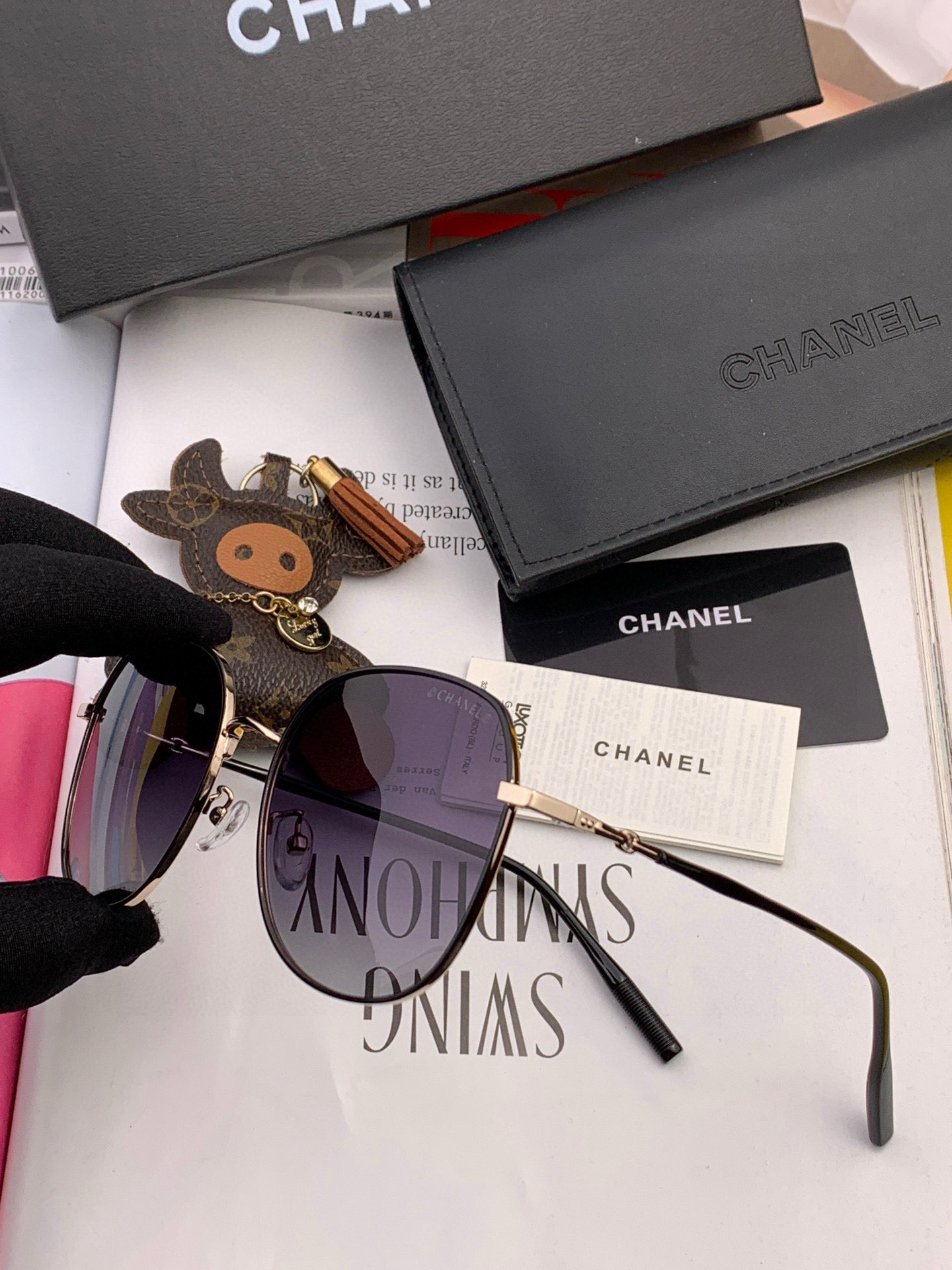  【CHANEL】香奈儿 2025新款山茶花潮流爆款 时尚圆框高清偏光太阳镜 佩戴舒适 网红潮款墨镜  