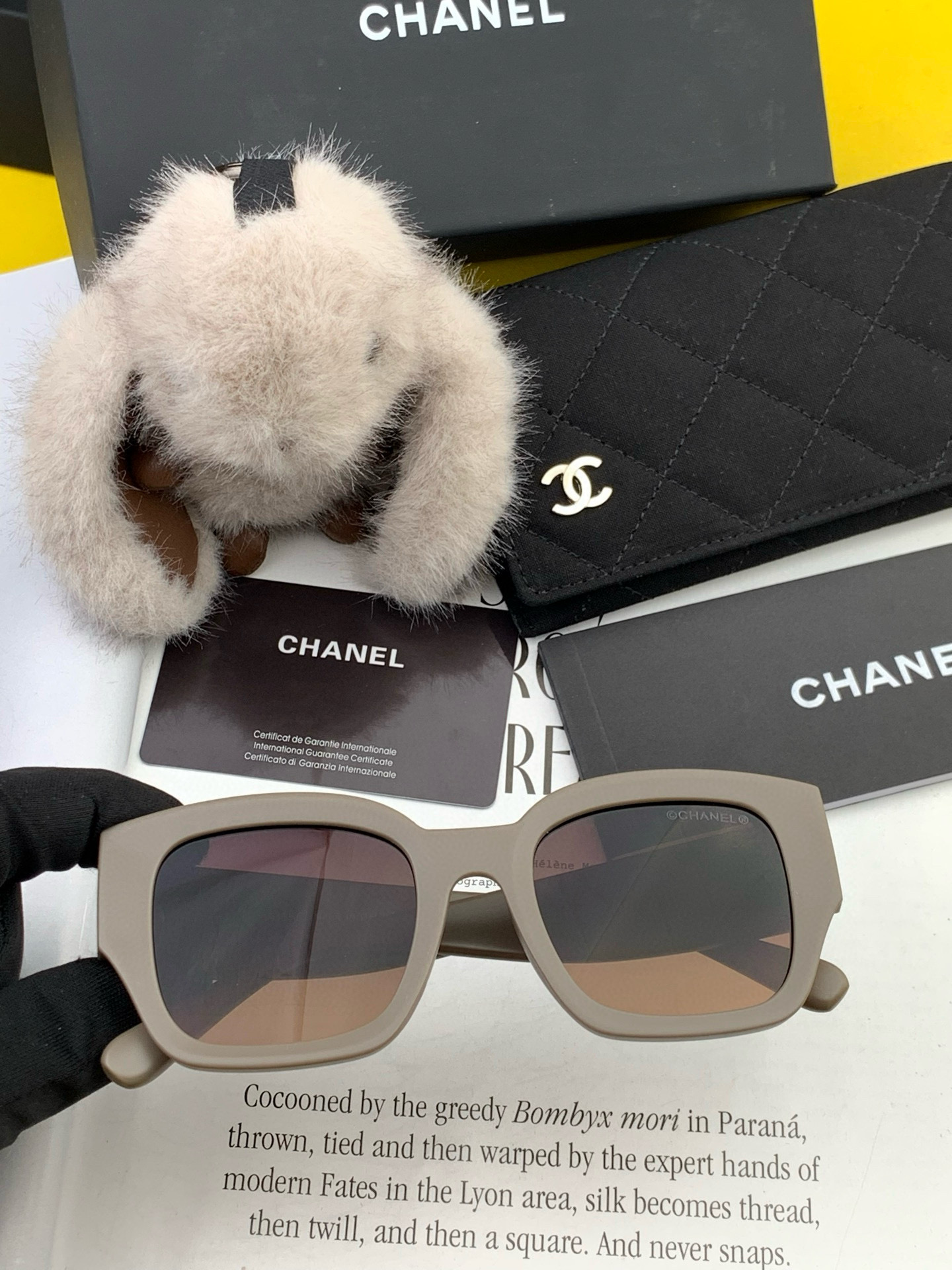   CHANE 香奈儿🌋☔️时尚方框太阳镜 顶级奢侈品强 高品质胜利亲亲🍦🍨 得意 气质非凡😄 🍫🍪女士