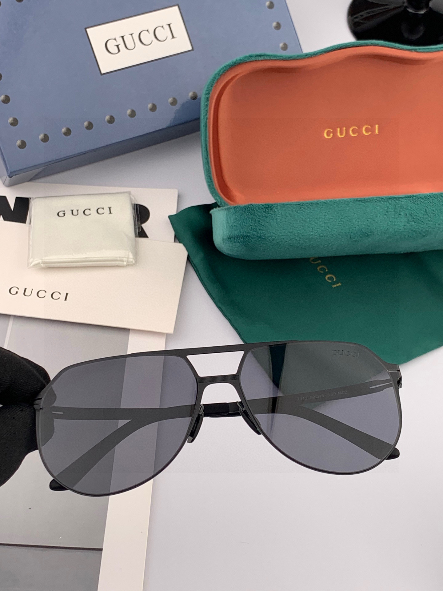 ♦️ GUCCI 2025新款男女情侣款太阳镜多边形墨镜iP电镀永不褪色 超轻超有弹性整幅眼镜无螺丝重要