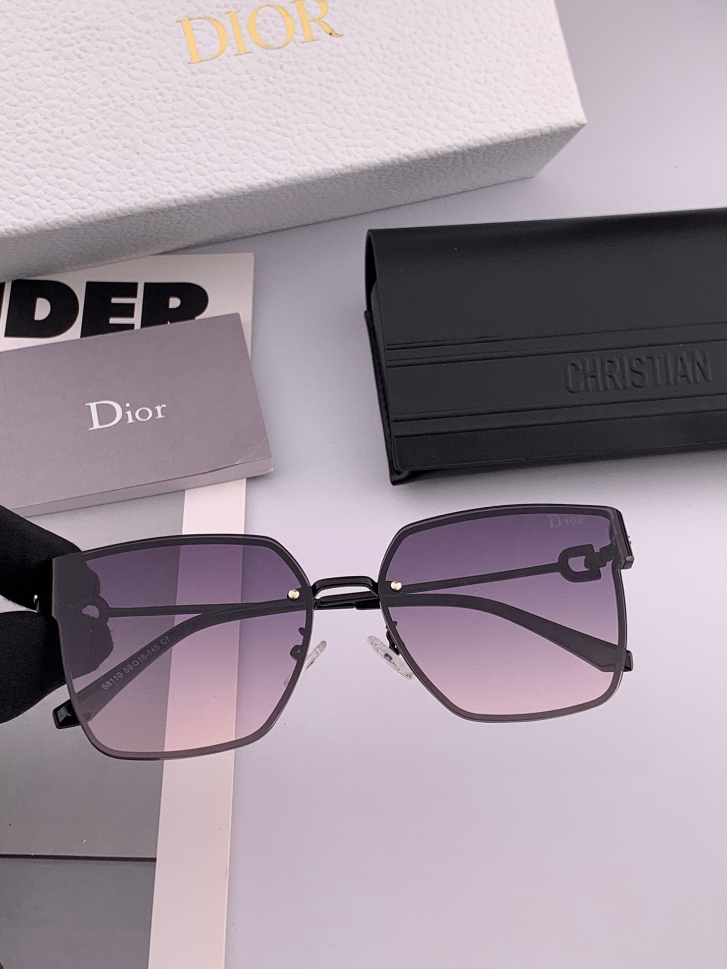   DIOR🌋☔️时尚无框太阳镜镜片 顶级奢侈品强 高品质胜利亲亲🍦🍨 得意 气质非凡😄 🍫🍪女士开车墨