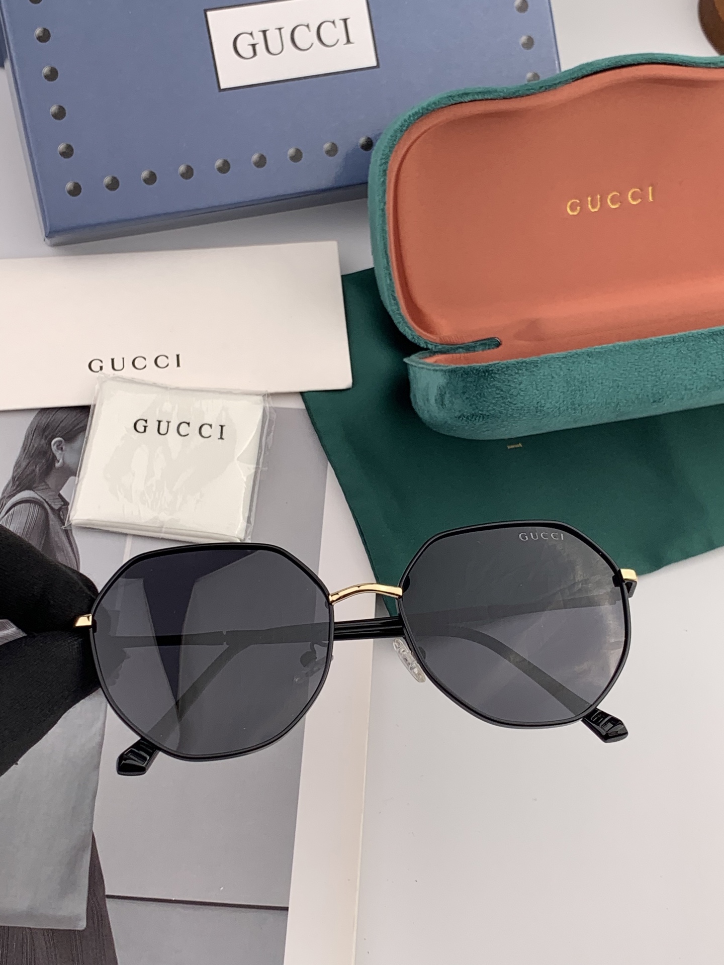  GUCCI 2025开春新款 最新款蛤蟆太阳镜 各路网红纷纷带起气场满分‼️ 俏皮甜美.上脸效果更佳.