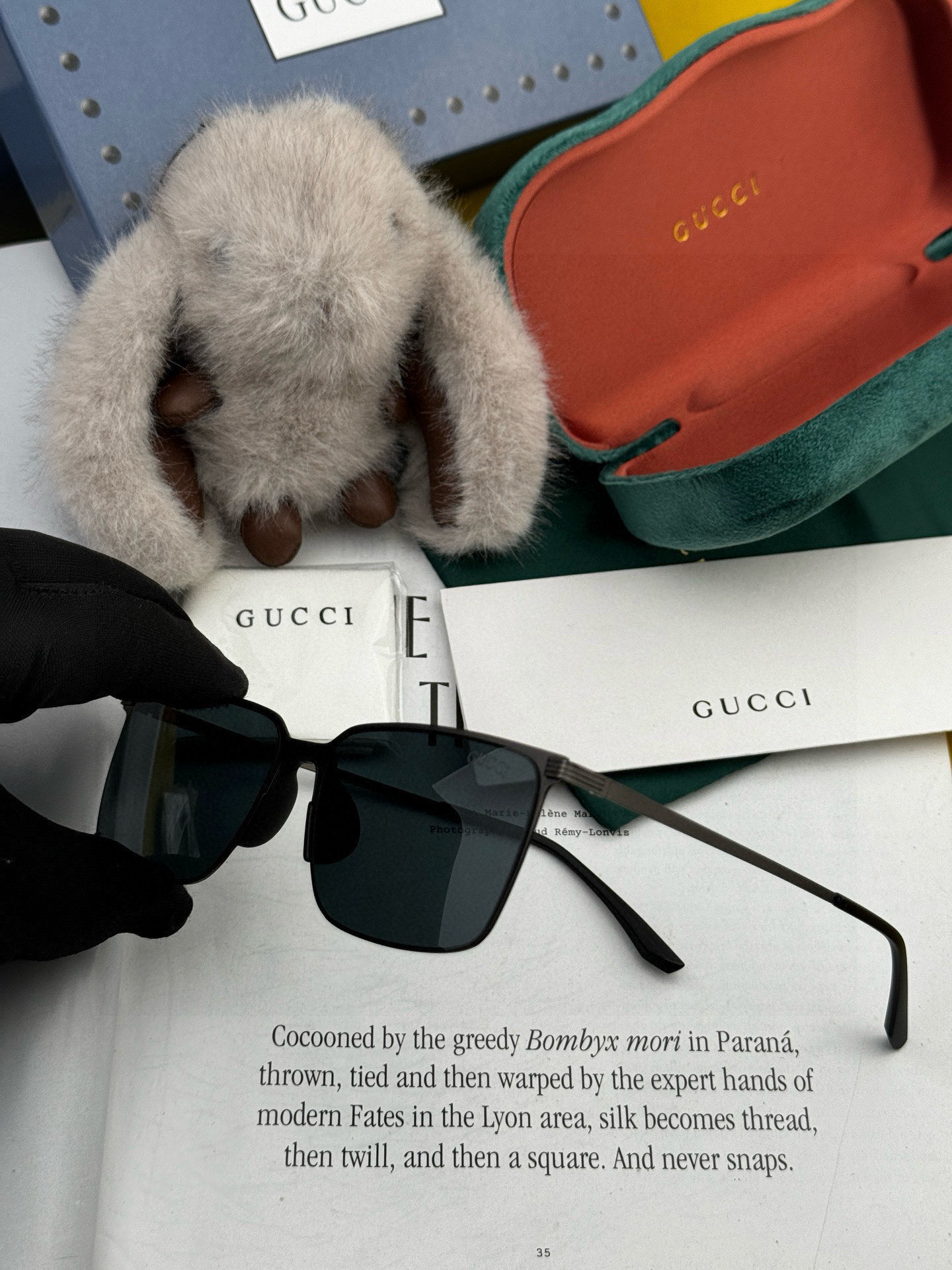         GUCCI 男款炫彩飞行员偏光太阳镜 ❤️材质：高清尼龙加厚卡槽高清偏光镜片 🌹无边框镜