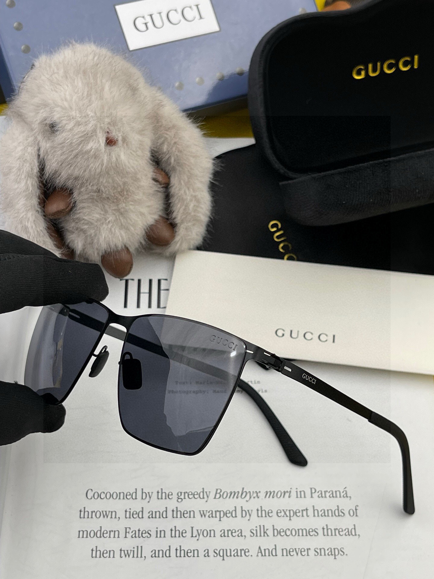 ♦️ GUCCI 2025新款男女情侣款太阳镜多边形墨镜iP电镀永不褪色 超轻超有弹性整幅眼镜无螺丝重要