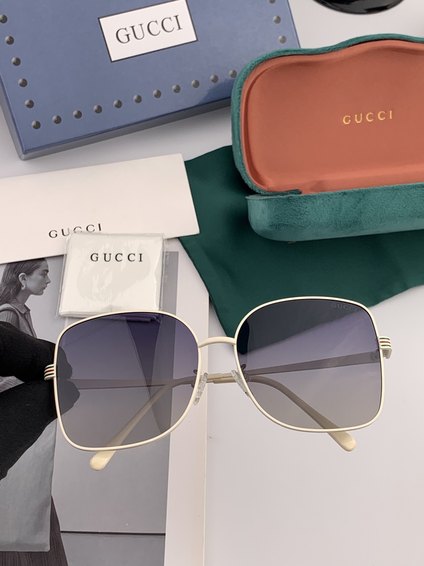  GUCCI 2025开春新款 最新款方框太阳镜 各路网红纷纷带起气场满分‼️ 俏皮甜美.上脸效果更佳.