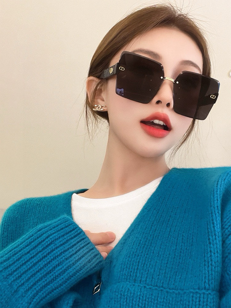 🔺 【DIOR-迪奥】2025开春新款 潮流爆款 时尚方框太阳镜 高品质 佩戴舒适 网红潮款墨镜 型号：
