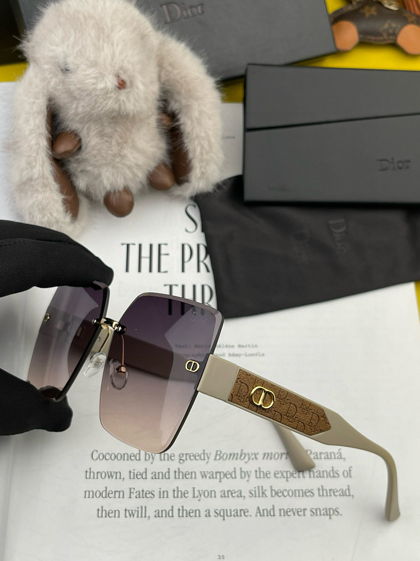 🔺 【DIOR-迪奥】2025开春新款 潮流爆款 时尚方框太阳镜 高品质 佩戴舒适 网红潮款墨镜 型号：