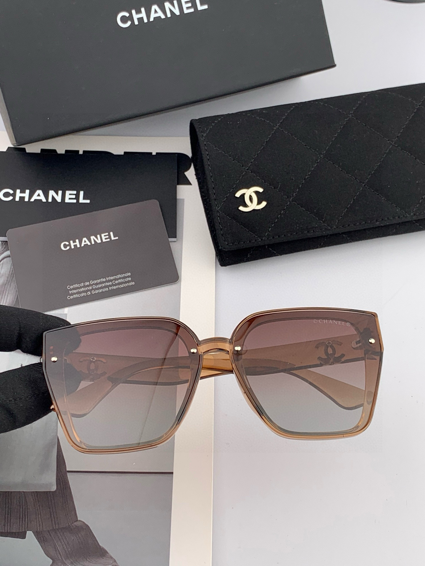  CHANEL香奈儿 2025年开春新款  潮爆流款 时尚圆框太阳镜 高品质 佩戴舒适 网红潮墨款镜 型