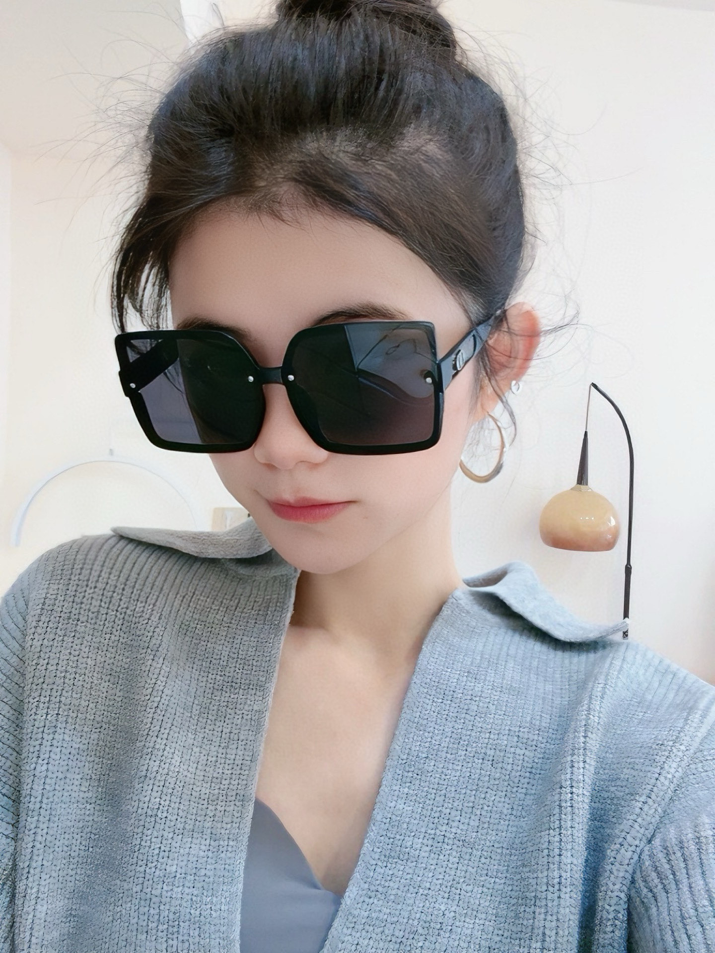 NO:363652,【DIOR-Dio】2025 new spring model trendy fashion square polarized sunglasses high quality comfortable to wear Internet celebrity trendy sunglasses women's high definition polarized sunglasses high quality TR frame Model CD2727 glasses sunglasses, glasses, dior, dior19860909【DIOR-迪奥】2025开春新款 潮流爆款 时尚方框偏光太阳镜 高品质 佩戴舒适 网红潮款墨镜 女士高清偏光太阳镜 高品质TR镜框 型号CD2727眼镜墨镜太阳镜,眼镜,dior,dior,glasses
