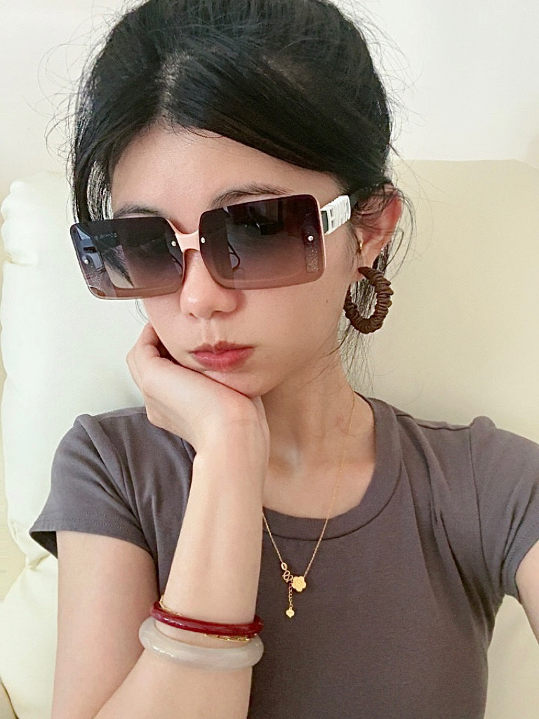   CHANEL香奈儿 2025年开春新款  潮爆流款 时尚圆框太阳镜 高品质 佩戴舒适 网红潮墨款镜 