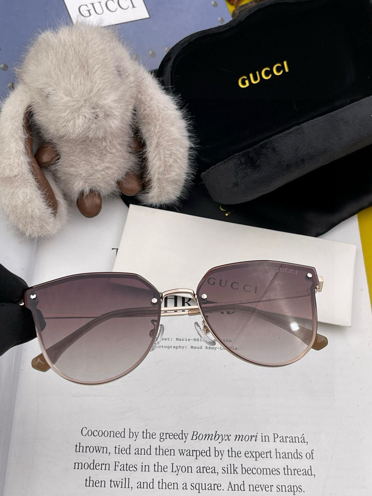   GUCCI 2025开春新款 最新款无框太阳镜 各路网红纷纷带起气场满分‼️ 俏皮甜美.上脸效果更佳