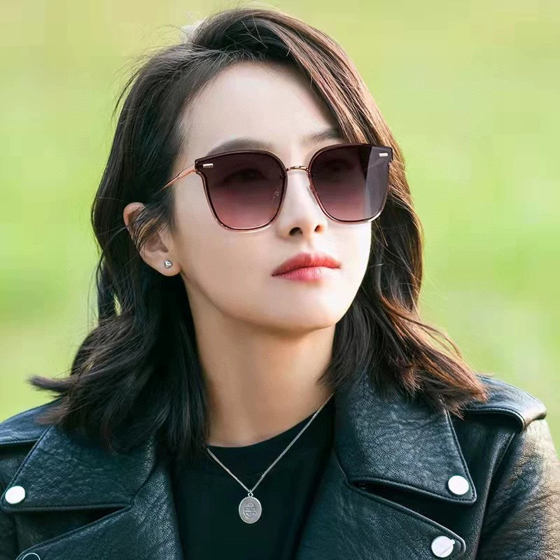   DIOR 2025新款女士方框太阳眼镜 开车墨镜 新款金属无框太阳镜  时尚大方 舒适轻盈 精致奢华
