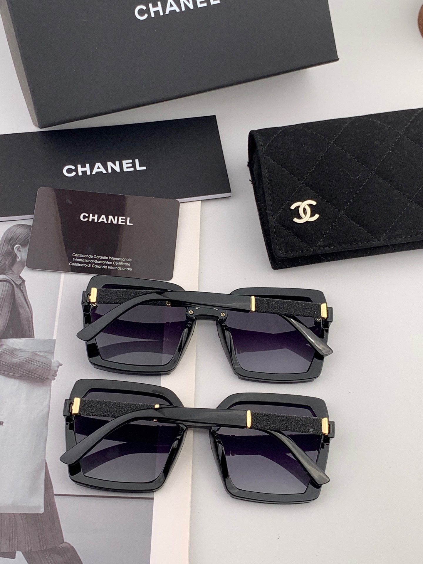  【CHANEL】香奈儿 2025新款潮流爆款 时尚方框太阳镜 佩戴舒适 网红潮款墨镜  ♥️♥️型号：