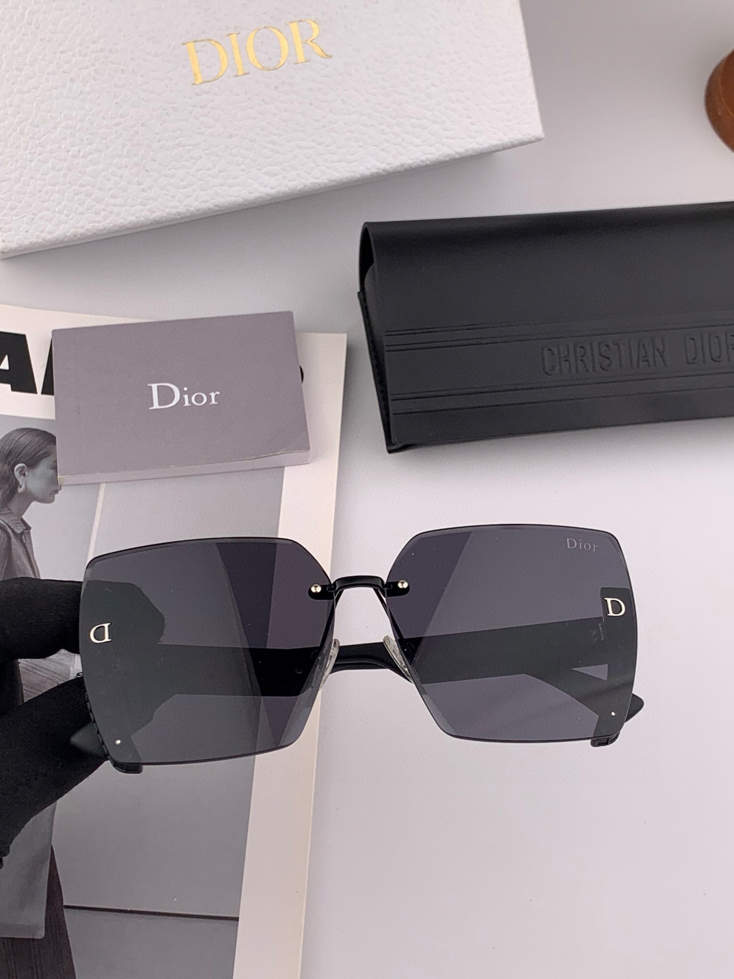  🔺 【DIOR-迪奥】2025开春新款 潮流爆款 时尚方框太阳镜 高品质 佩戴舒适 网红潮款墨镜 女士