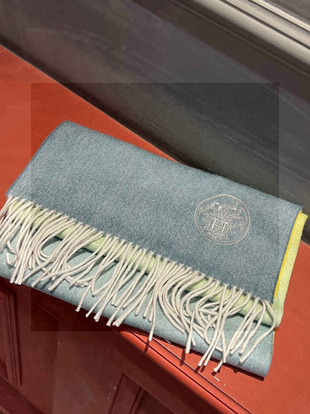 Stylish Multicolor Gradient Cashmere Scarf, Soft & Warm Winter Shawl 32*190cm 11 i1751814373156 637 0 9