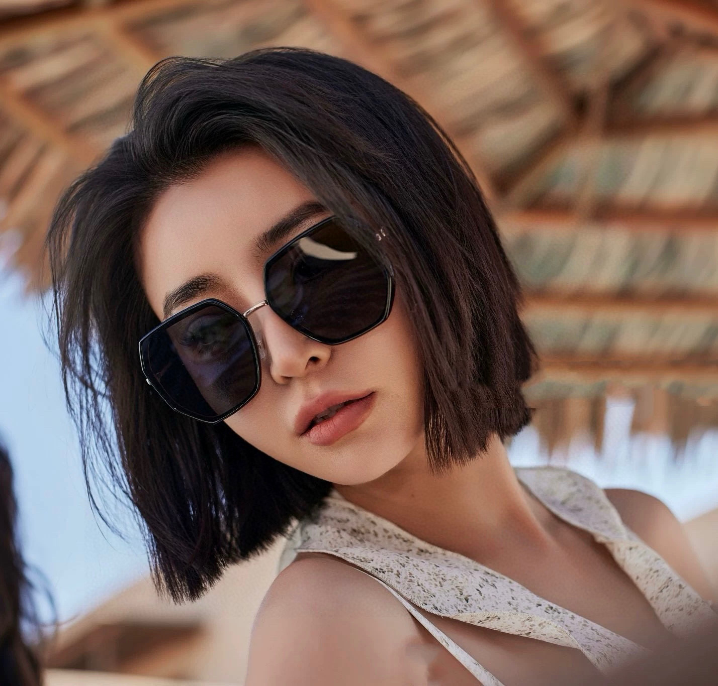   【DIOR】2025新款潮流爆款 时尚方框太阳镜 佩戴舒适 网红潮款墨镜  女士高清加厚偏光太阳镜🕶