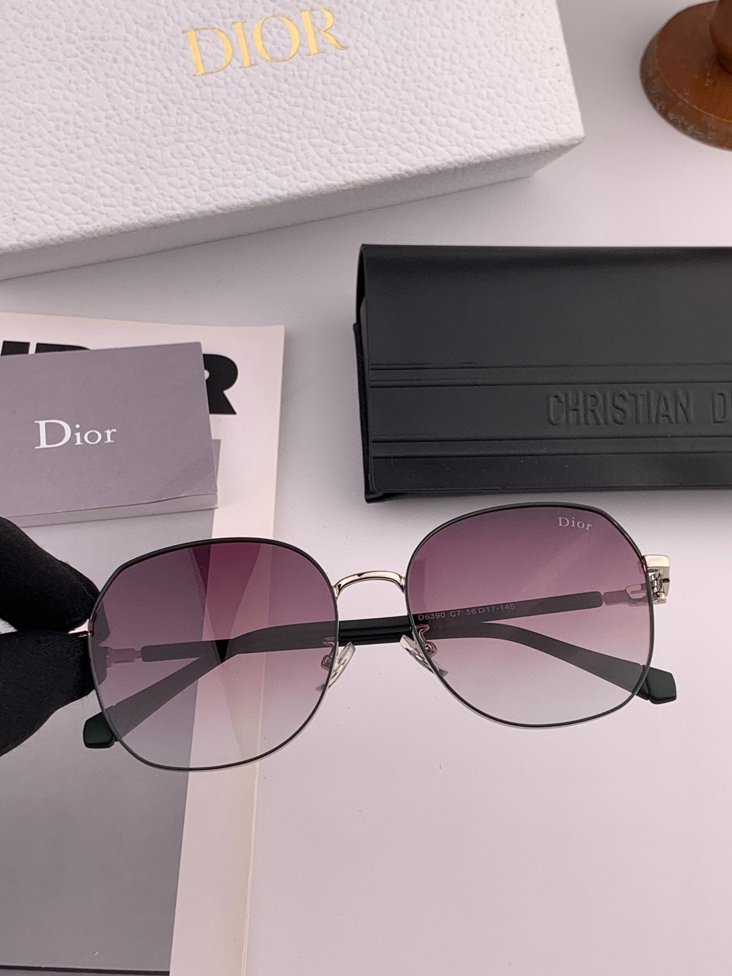   【DIOR】2025新款潮流爆款 时尚方框太阳镜 佩戴舒适 网红潮款墨镜  女士高清加厚偏光太阳镜🕶