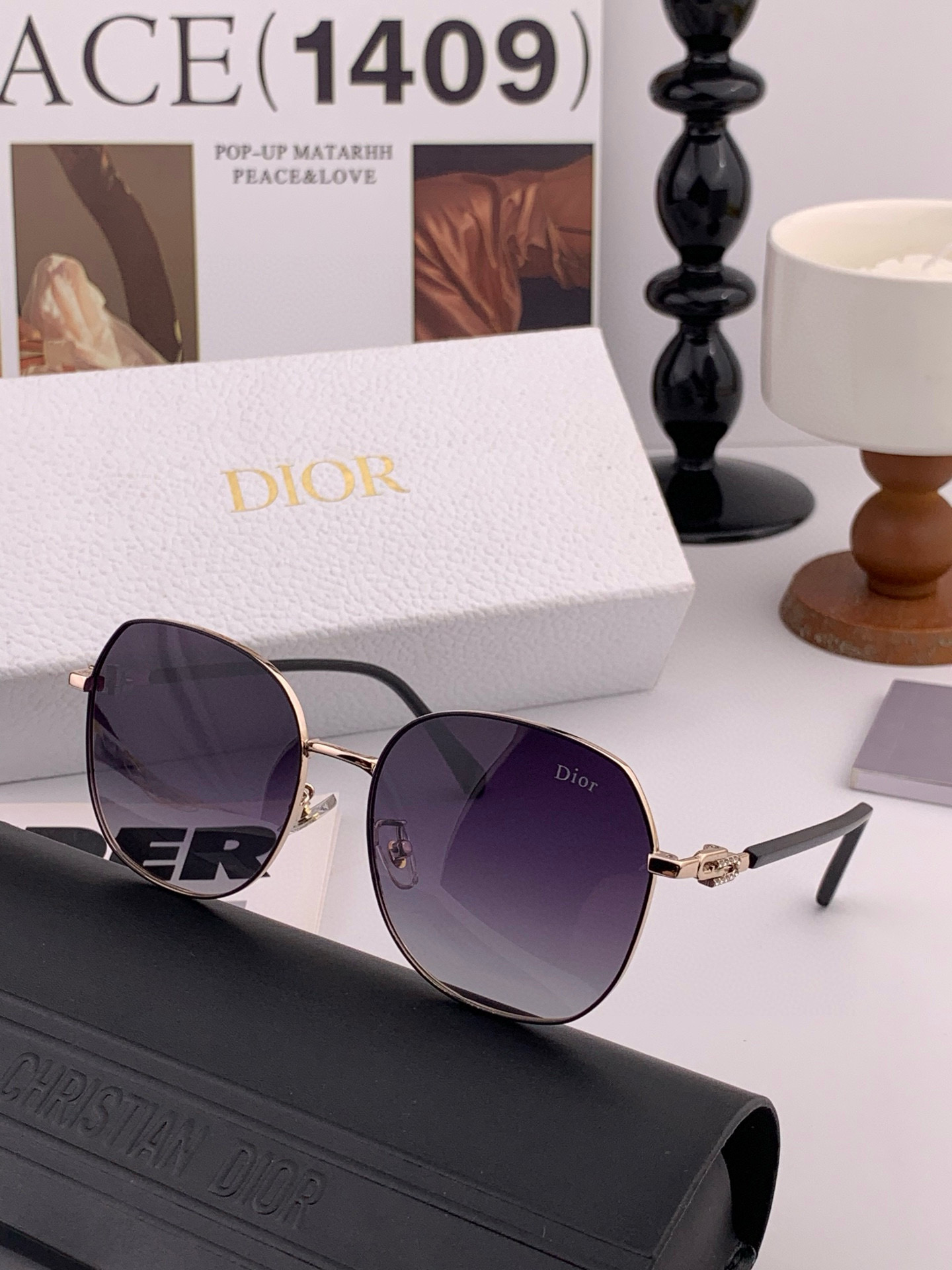   【DIOR】2025新款潮流爆款 时尚方框太阳镜 佩戴舒适 网红潮款墨镜  女士高清加厚偏光太阳镜🕶
