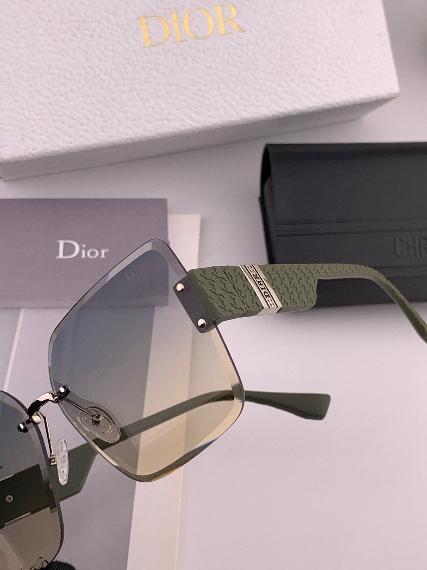 🔺 【DIOR-迪奥】2025开春新款 潮流爆款 时尚方框偏光太阳镜 高品质 佩戴舒适 网红潮款墨镜 女