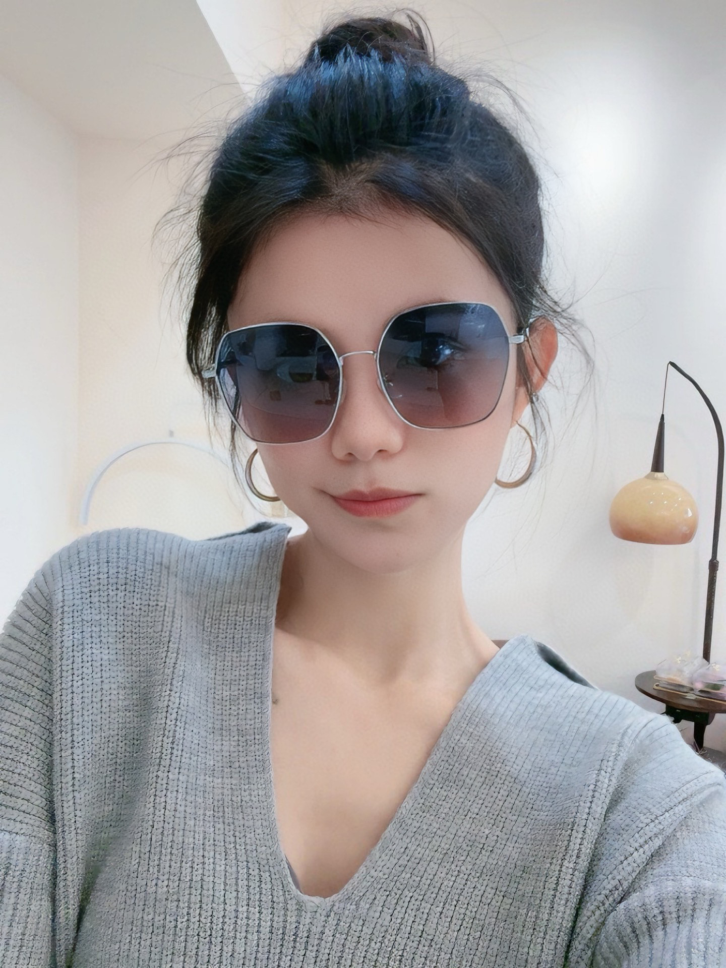   DIOR🌋☔️时尚方框太阳镜顶级奢侈品强 高品质胜利亲亲🍦🍨 得意 气质非凡😄 🍫🍪女士开车墨镜爱情