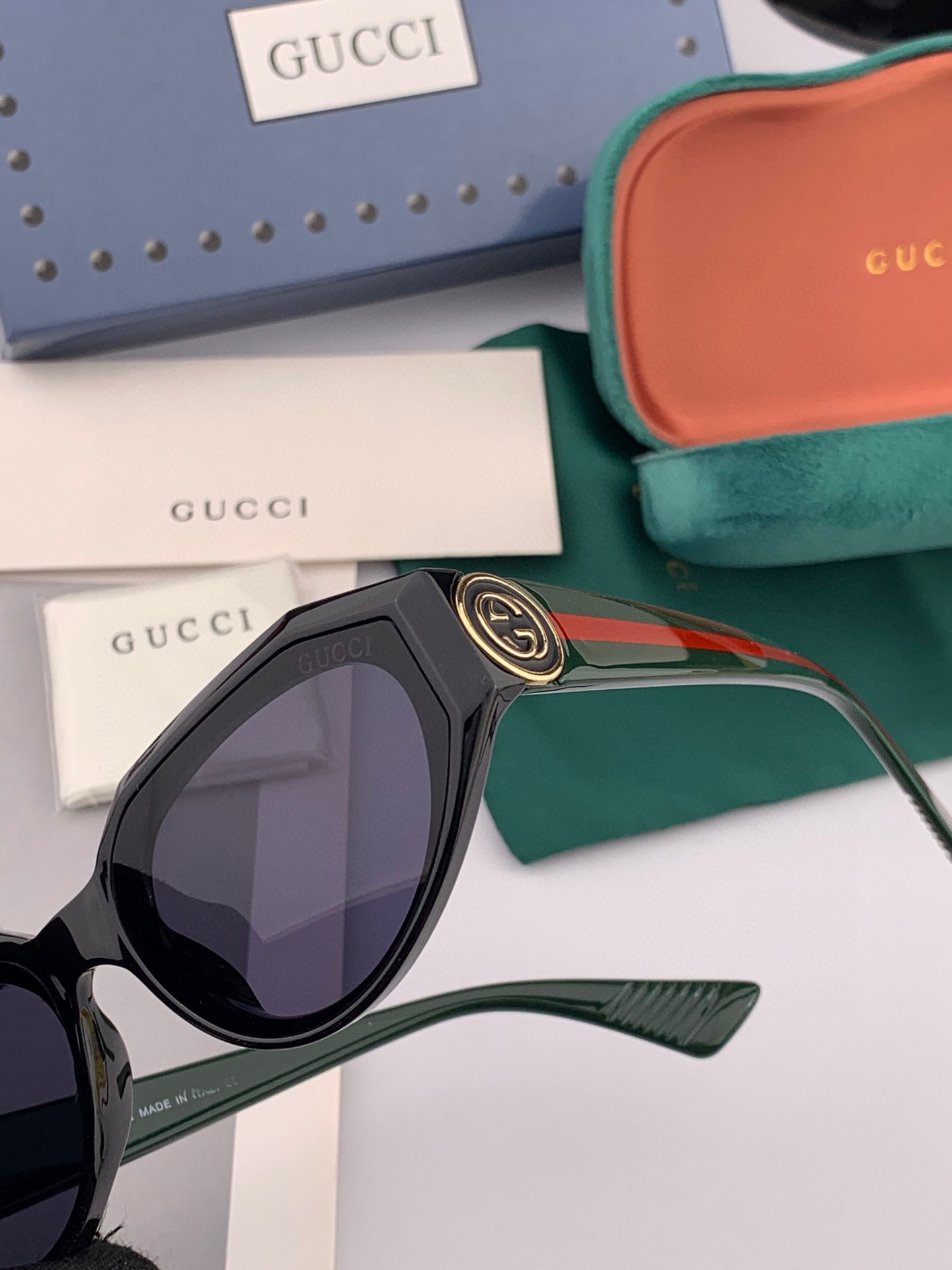  🔺 【GUCCI】2025开春新款 潮流爆款 时尚方框太阳镜 高品质 佩戴舒适 网红潮款墨镜 型号：G