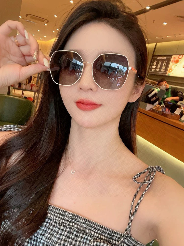    🔺GUCCI 🔻2025官方新款 众多明星同款色‼️‼️新款大框偏光墨镜 🌈🌈宝丽来超清加厚太阳镜
