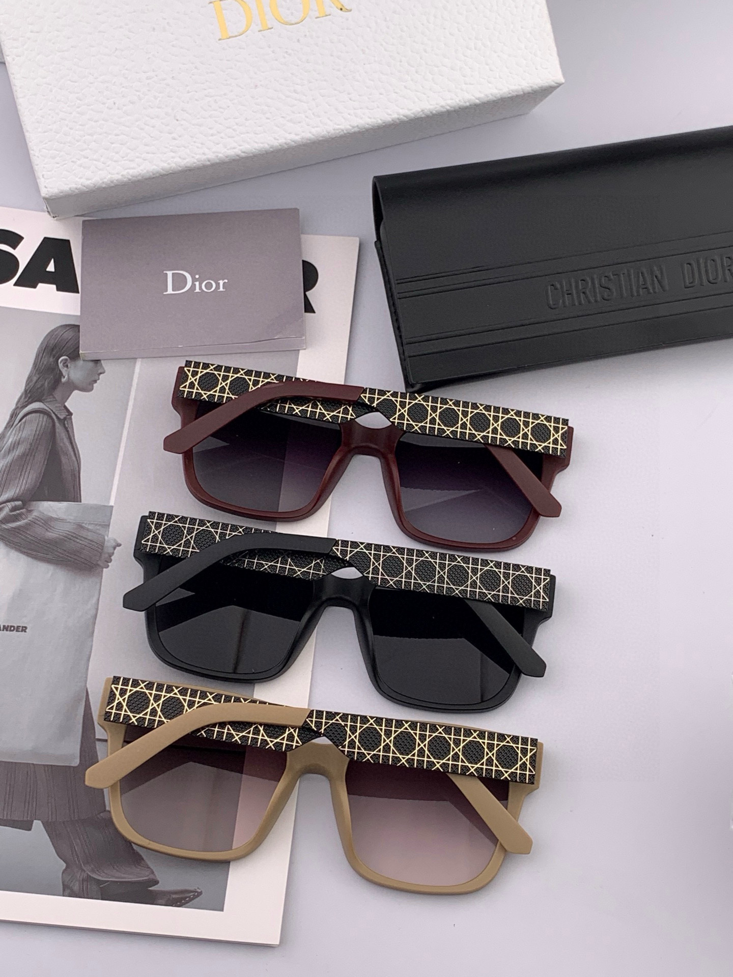 🔺 【DIOR-迪奥】2025开春新款 潮流爆款 时尚方框太阳镜 高品质 佩戴舒适 网红潮款墨镜 型号：