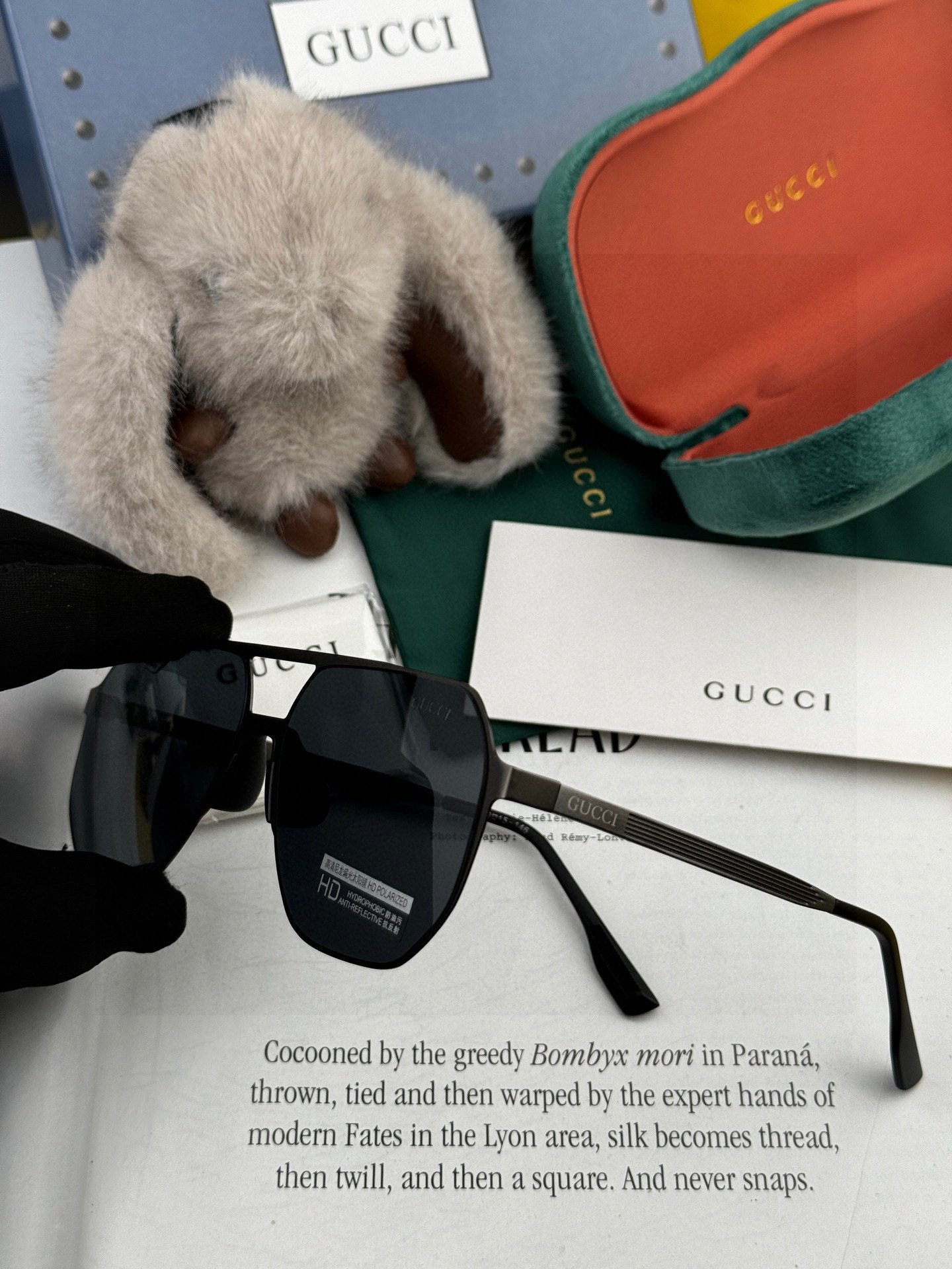        GUCCI 男款炫彩飞行员偏光太阳镜 ❤️材质：高清尼龙加厚卡槽高清偏光镜片 🌹无边框镜架