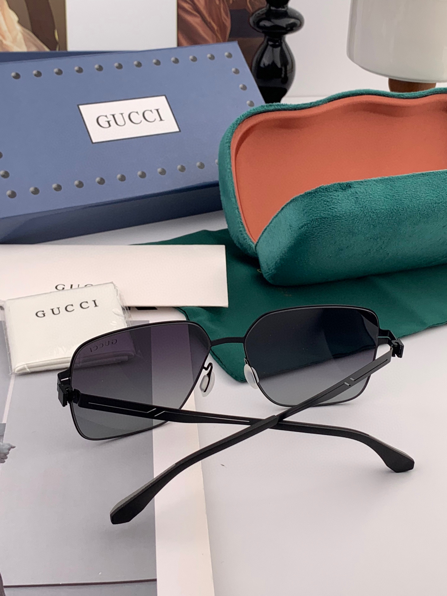 ♦️ GUCCI 2025新款男女情侣款太阳镜多边形墨镜iP电镀永不褪色 超轻超有弹性整幅眼镜无螺丝重要