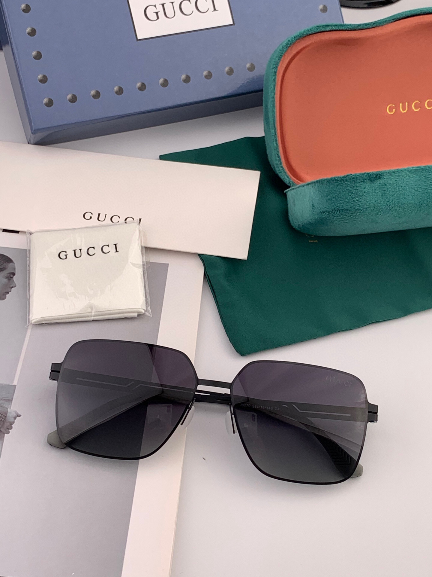 ♦️ GUCCI 2025新款男女情侣款太阳镜多边形墨镜iP电镀永不褪色 超轻超有弹性整幅眼镜无螺丝重要