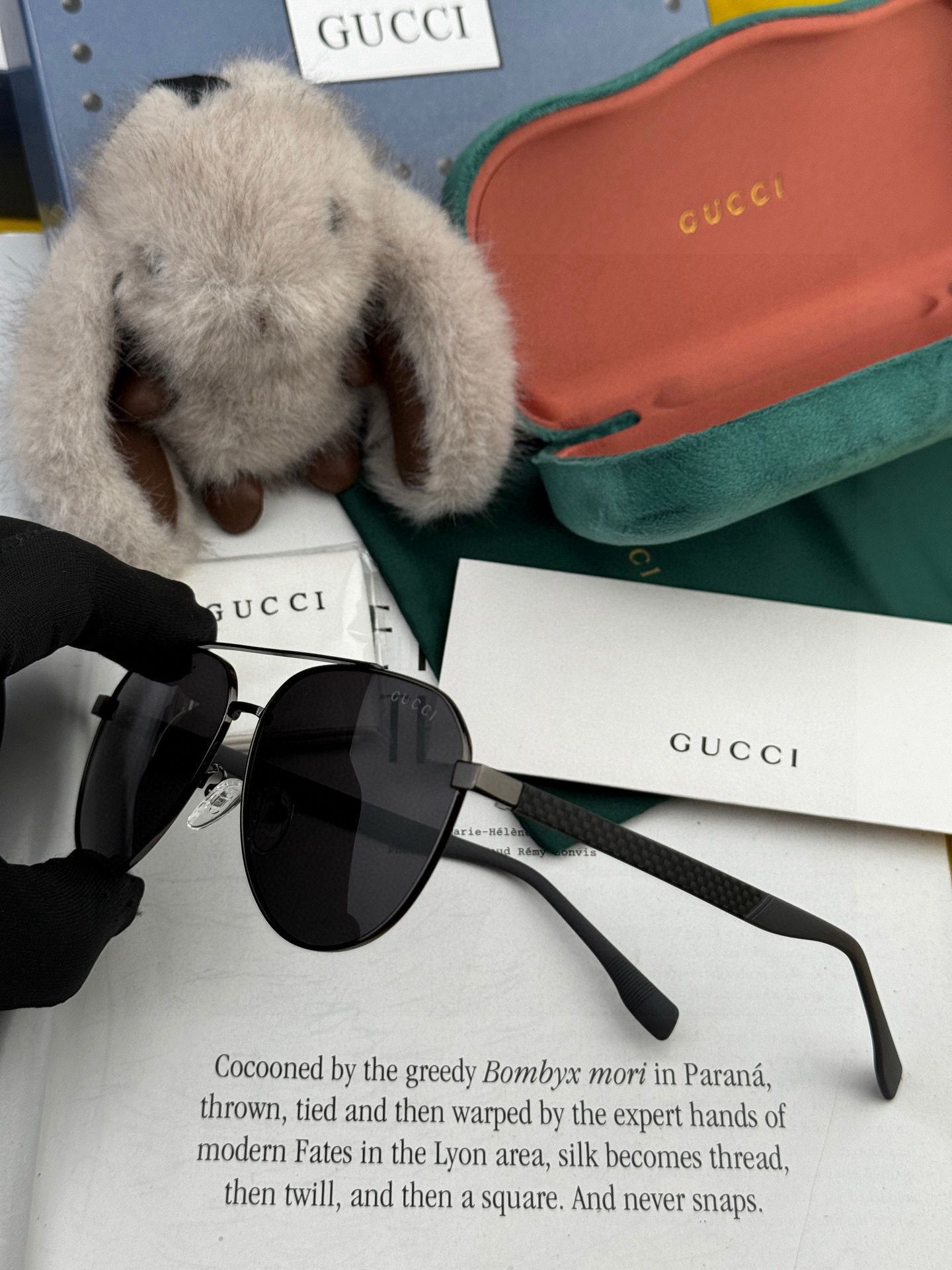   Gucci 。  高品质男女款墨镜   👍 进口宝丽来偏光镜片  。蛤蟆镜 开车钓鱼都可 。百搭显瘦