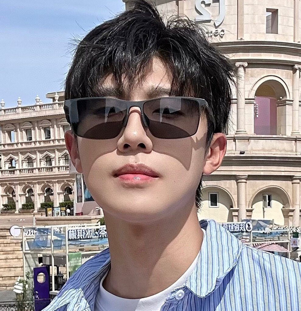       GUCCI 男款炫彩飞行员偏光太阳镜 ❤️材质：高清尼龙加厚卡槽高清偏光镜片 🌹无边框镜架