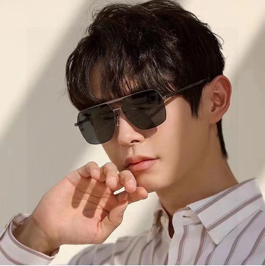        GUCCI 男款炫彩飞行员偏光太阳镜 ❤️材质：高清尼龙加厚卡槽高清偏光镜片 🌹无边框镜