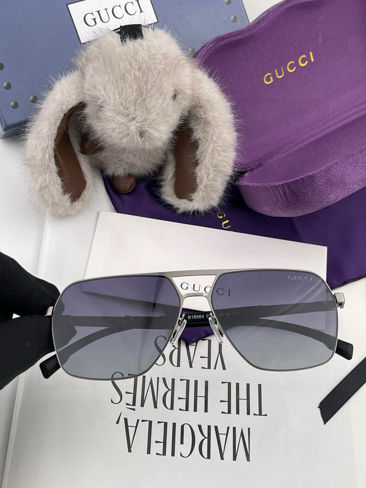         GUCCI 男款炫彩飞行员偏光太阳镜 ❤️材质：高清尼龙加厚卡槽高清偏光镜片 🌹无边框镜