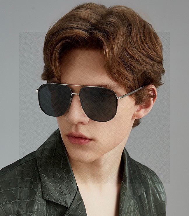         GUCCI 男款炫彩飞行员偏光太阳镜 ❤️材质：高清尼龙加厚卡槽高清偏光镜片 🌹无边框镜