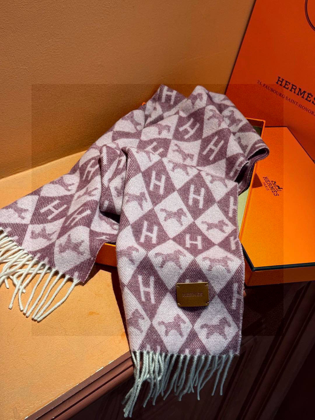 Elegant Cashmere Scarf with 'H' Horse Motif - Soft, Warm, and Stylish 9 i1752071653267 7798 0 7