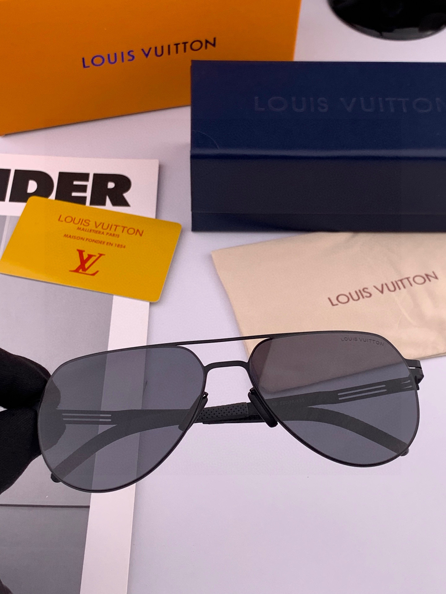 “2025 Polygonal Sunglasses: Super-light, Elastic, High-quality Craftsmanship” - 图片 3