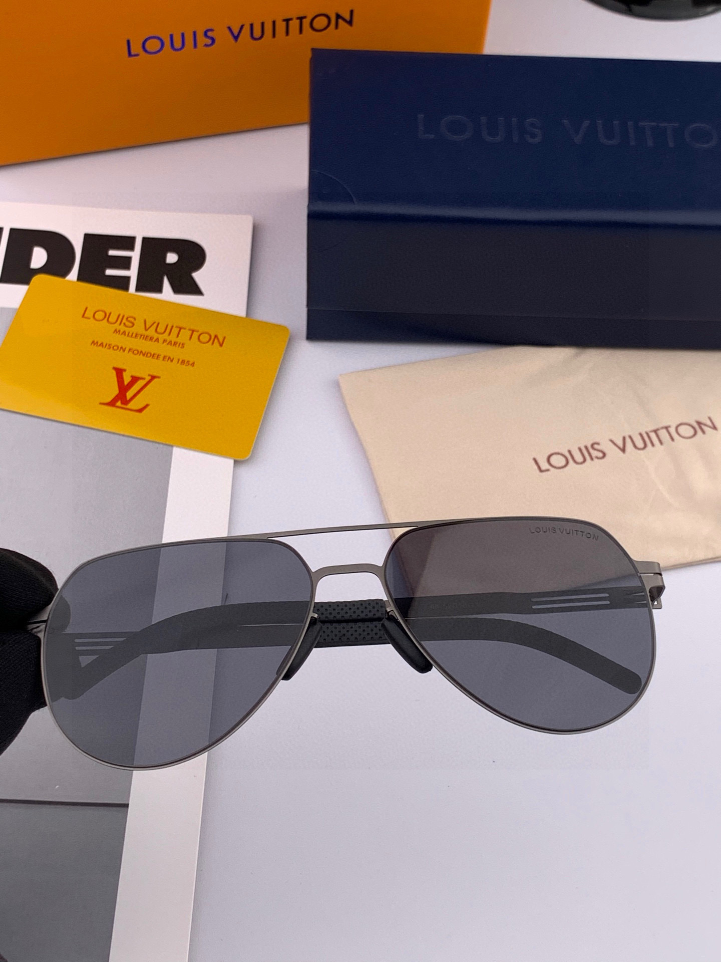 “2025 Polygonal Sunglasses: Super-light, Elastic, High-quality Craftsmanship” - 图片 4