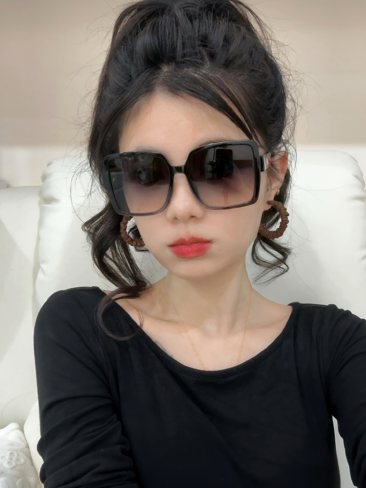   DIOR 2025開春新款 方框太陽鏡 各路網紅紛紛帶起氣場滿分‼️ 俏皮甜美.上臉效果更佳.金屬質