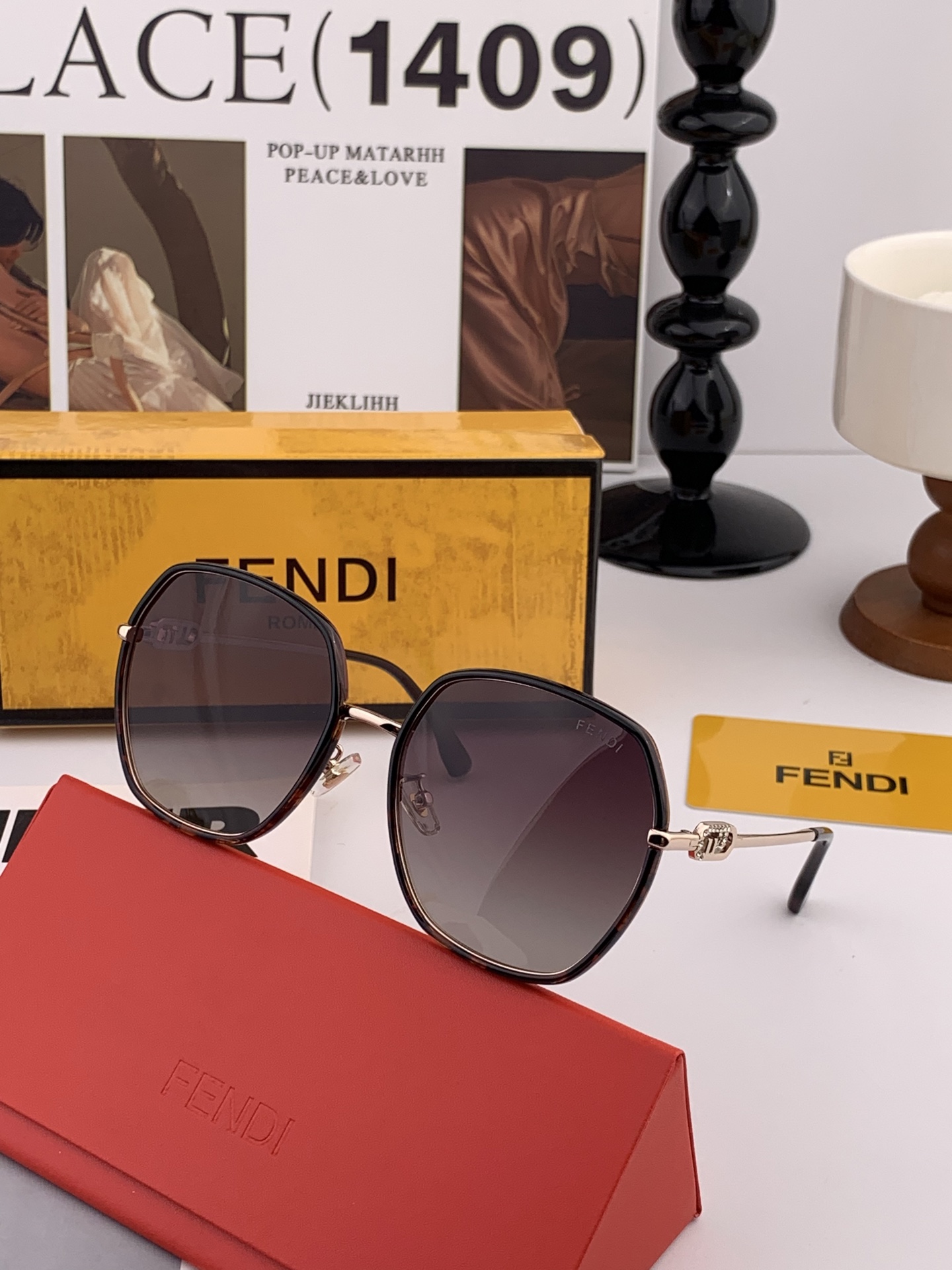🔺 【芬迪】2025开春新款 潮流爆款 时尚方框偏光太阳镜 高品质 佩戴舒适 网红潮款墨镜 女士高清偏光