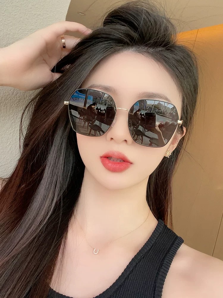 NO:366559,Chanel 2025 official new model, many celebrities same style [color] new large frame polarized sunglasses Polaroid ultra-definition thickened sunglasses model CH0825 glasses sunglasses, glasses, chanel19860909香奈儿 2025官方新款 众多明星同款[色]新款大框偏光墨镜 宝丽来超清加厚太阳镜型号CH0825眼镜墨镜太阳镜,眼镜,chanel,glasses