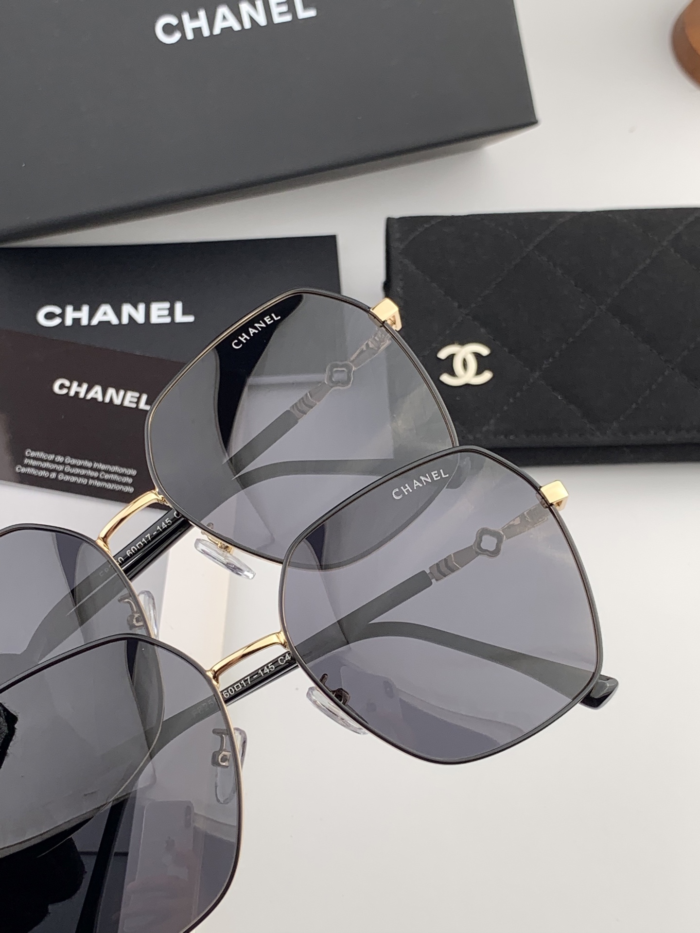    🔺 香奈儿 🔻2025官方新款 众多明星同款色‼️‼️新款大框偏光墨镜 🌈🌈宝丽来超清加厚太阳镜🔝
