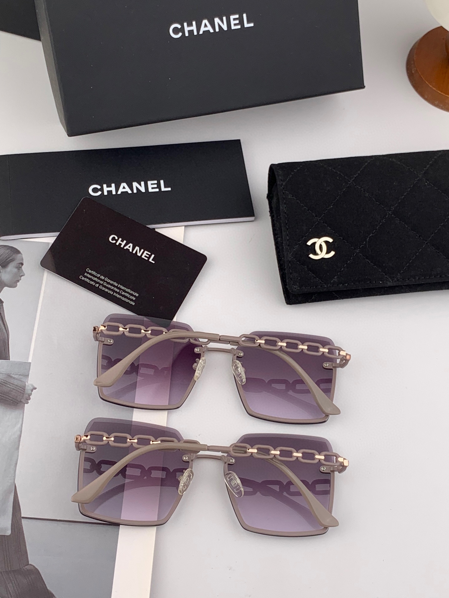 Chanel’s New Nylon Light Glasses: Frameless Diamonds, High Quality, Airy Woman. Model CH0663. - 图片 8