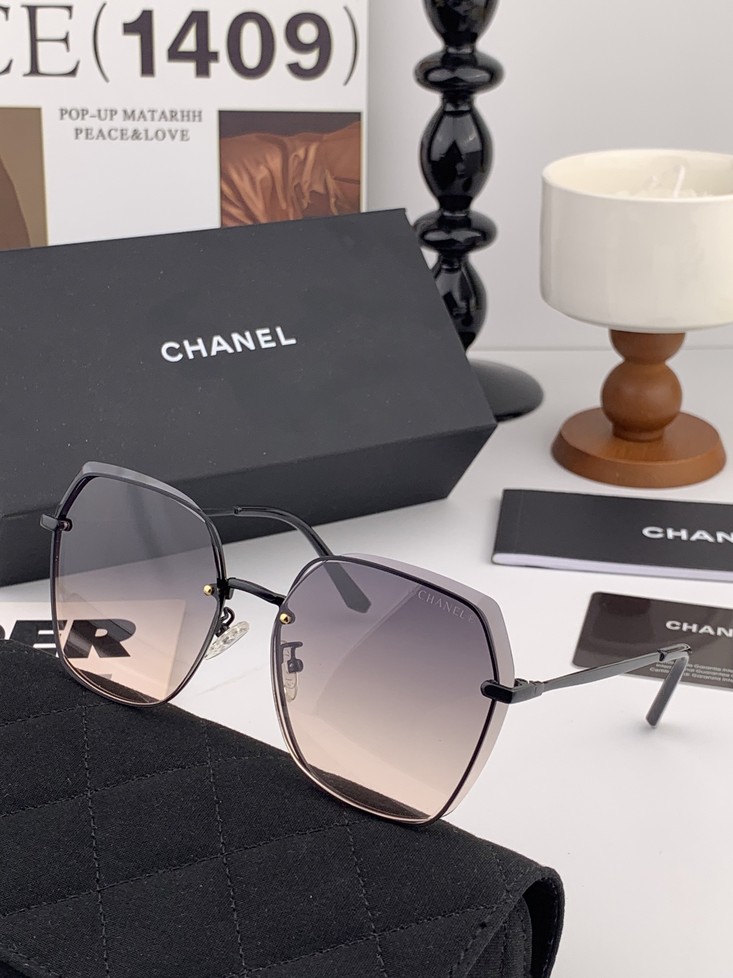 Chanel’s New Nylon Light Glasses with Frameless Diamonds for Women of All Face Sizes - 图片 5